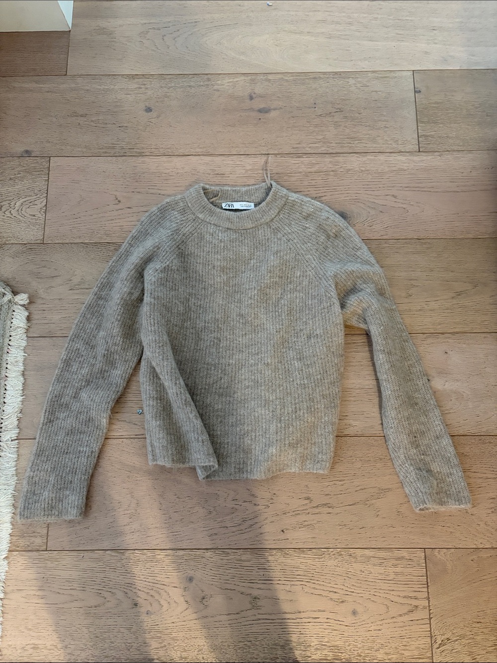 Zara Men’s Crewneck Ribbed Sweater in Light Taupe